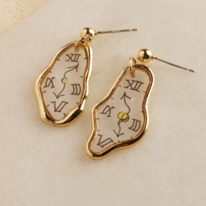 1 par de aretes con diseño elegante de reloj